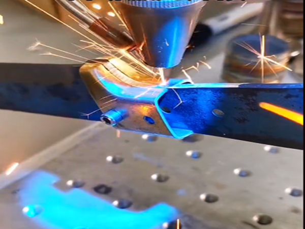 气保焊机械人飞溅的控制步伐是什么 气保焊机械人