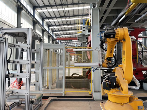 ÉÏÏÂÁÏ»úеÈËÉè¼Æ ÇൺAGƽ̨ÓÎÏ·´óÌü_AGÕæÈ˹ú¼ÊÌüÉú²úµÄÉÏÏÂÁÏ»úеÈËչʾ