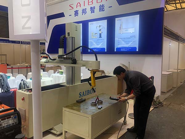 ֱ�������ͺ��ӻ�е��