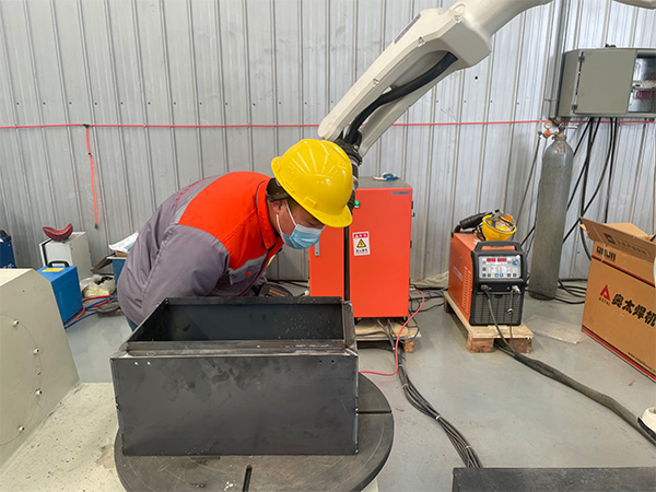 机械人激光焊接机镌汰本钱的支出 机械人激光焊接机镌汰本钱的支出