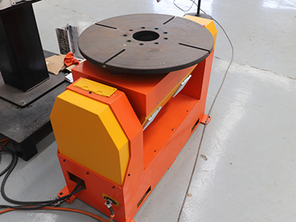 º¸½Ó±äλ»úµÄ½á¹¹×é³É º¸½Ó±äλ»úµÄ½á¹¹×é³É