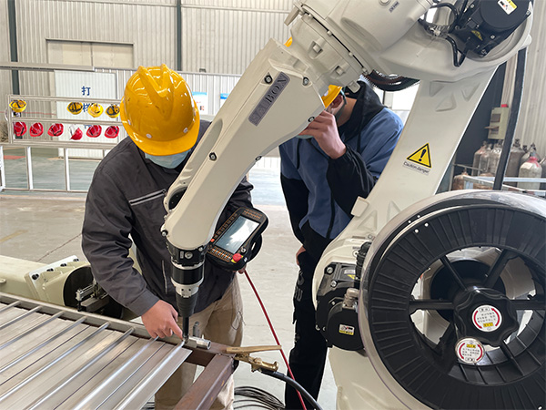 厚板焊接机械人维护保养 厚板焊接机械人维护保养