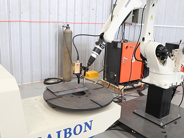 �Զ����⺸�ӻ�е��Ч��