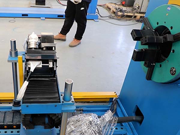 国产焊接机械人和入口焊接机械人的选择 国产焊接机械人和入口焊接机械人的选择