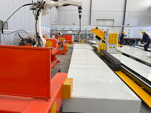 ����2����β��ܺ��ӱ�λ��